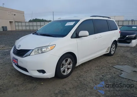 2012 Toyota Sienna Le V6 8 Passenger from USA, damaged, VIN 5TDKK3DCXCS203973